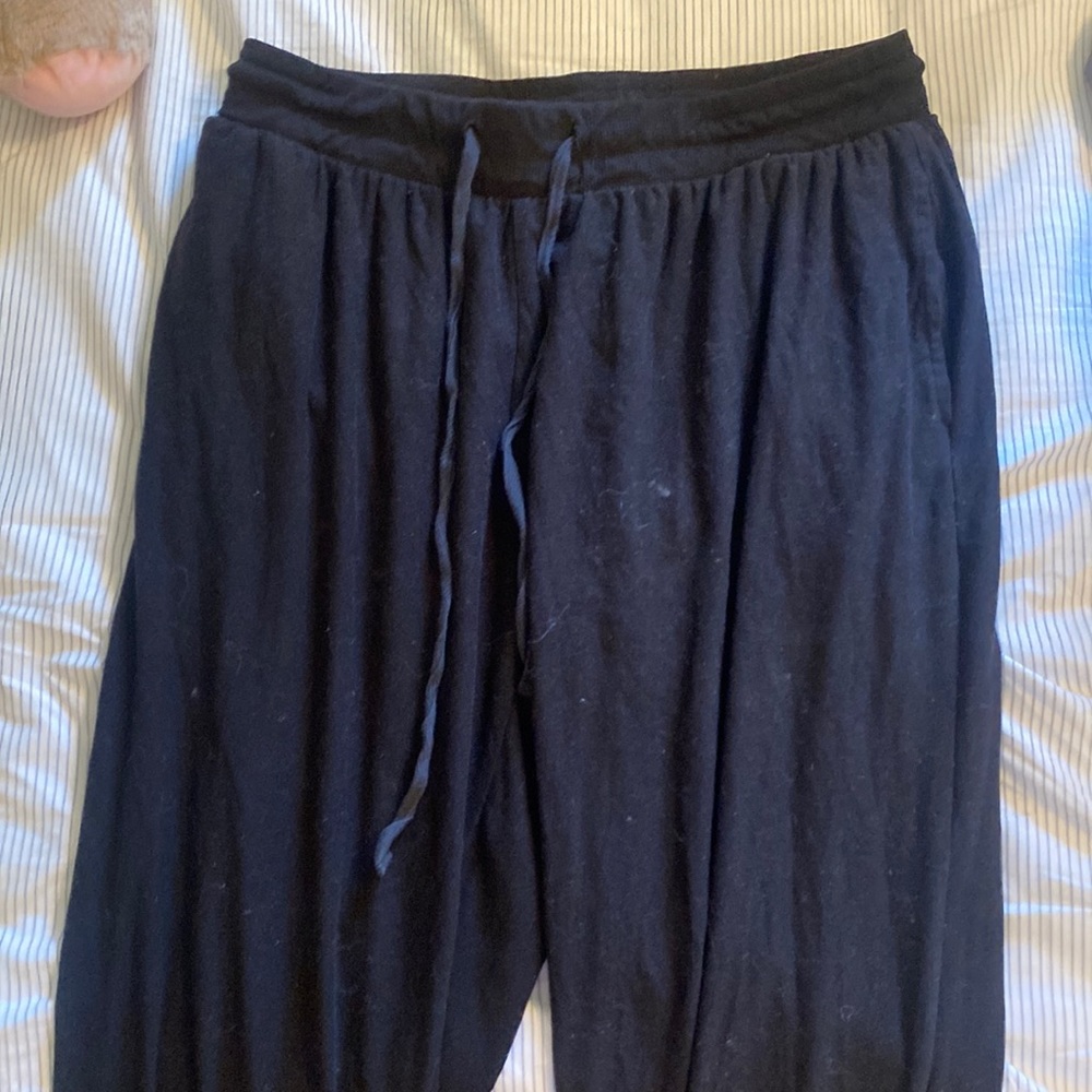 Black sweats, Size: M